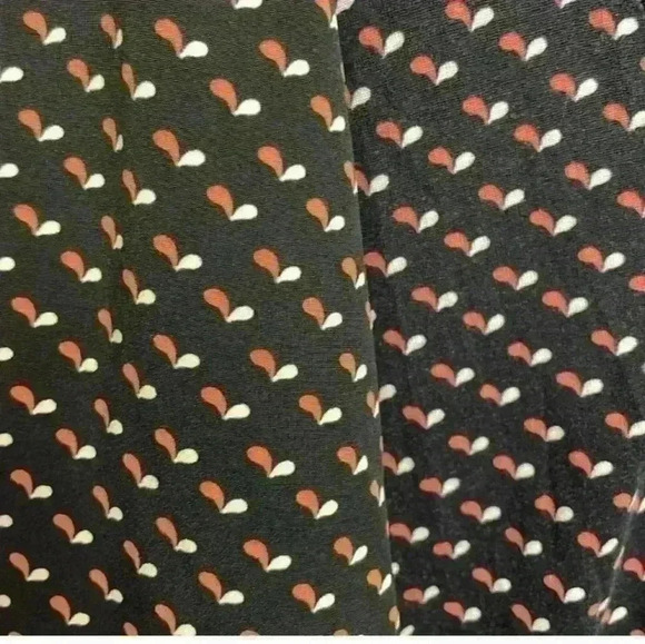 - 🌻Ann Taylor Long Sleeve Mixed Media Top Size small - Picture 3 of 6